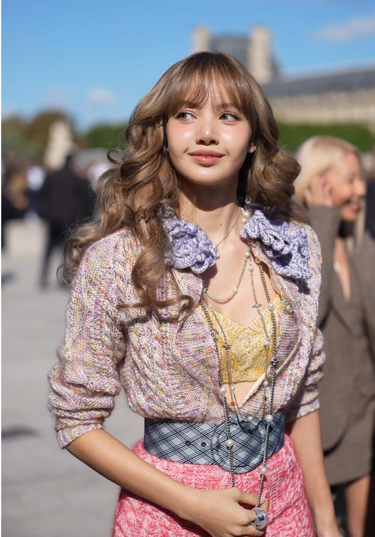 Can’t get over #lisa at the #louisvuitton show 😍 #parisfashion #parisfashionweek 