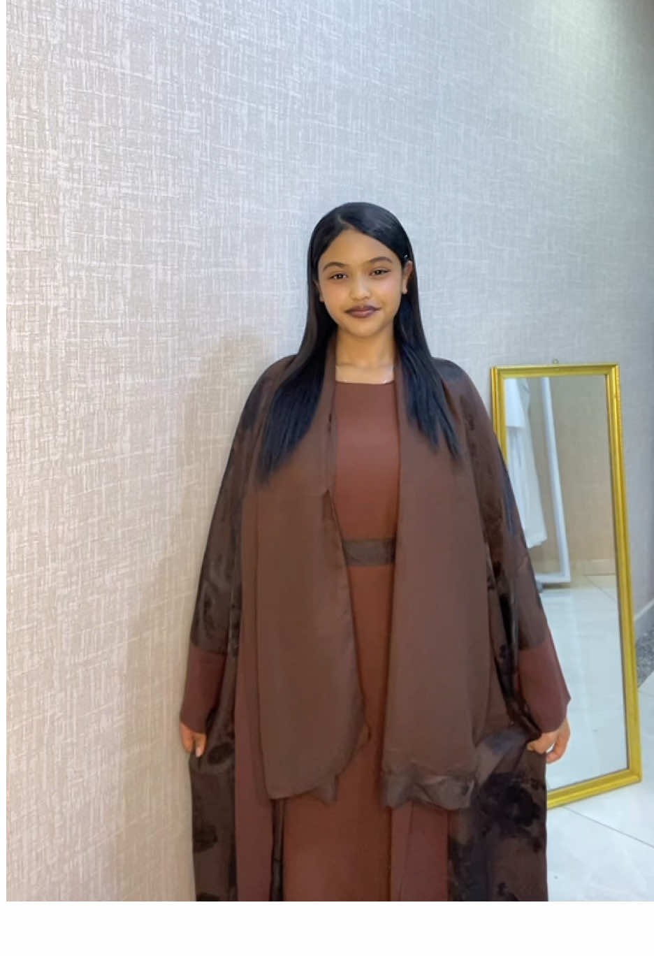 My favorite color indeed🤎#brown #favoritecolor #abaya #habeshagirl