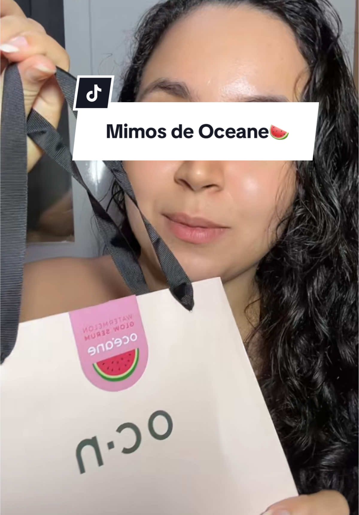 Obrigada @Océane Brasil 🙏❤️🍉 . Cupom 10%: THAALVESS95 . . . . . . . . Glass skin / Hidratante oceane / Skincare . #oceane #watermelon #skincare #glassskin 