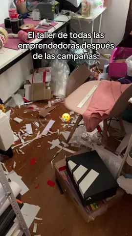 Jajaja ahora a limpiar y a reponer materiales🥲 #emprendedoras #floreseternas #quienquisieravivirenesecuchitril #humor #campañas 