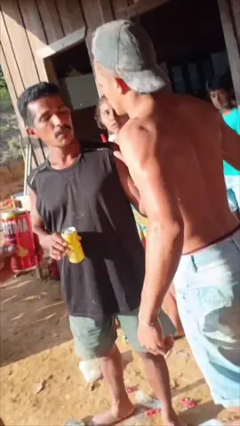 Pensa num menino bão pra apartar uma confusão 😳