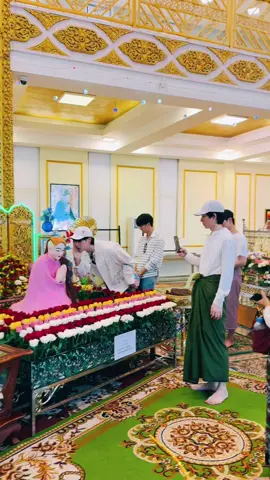 ဒီလိုလေးမြင်ရတော့ ကြည်နူးစရာလေး ချစ်ဖို့ကောင်းလိုက်ကြတာ😍 #offjumpol  #taytawan  #sky 
