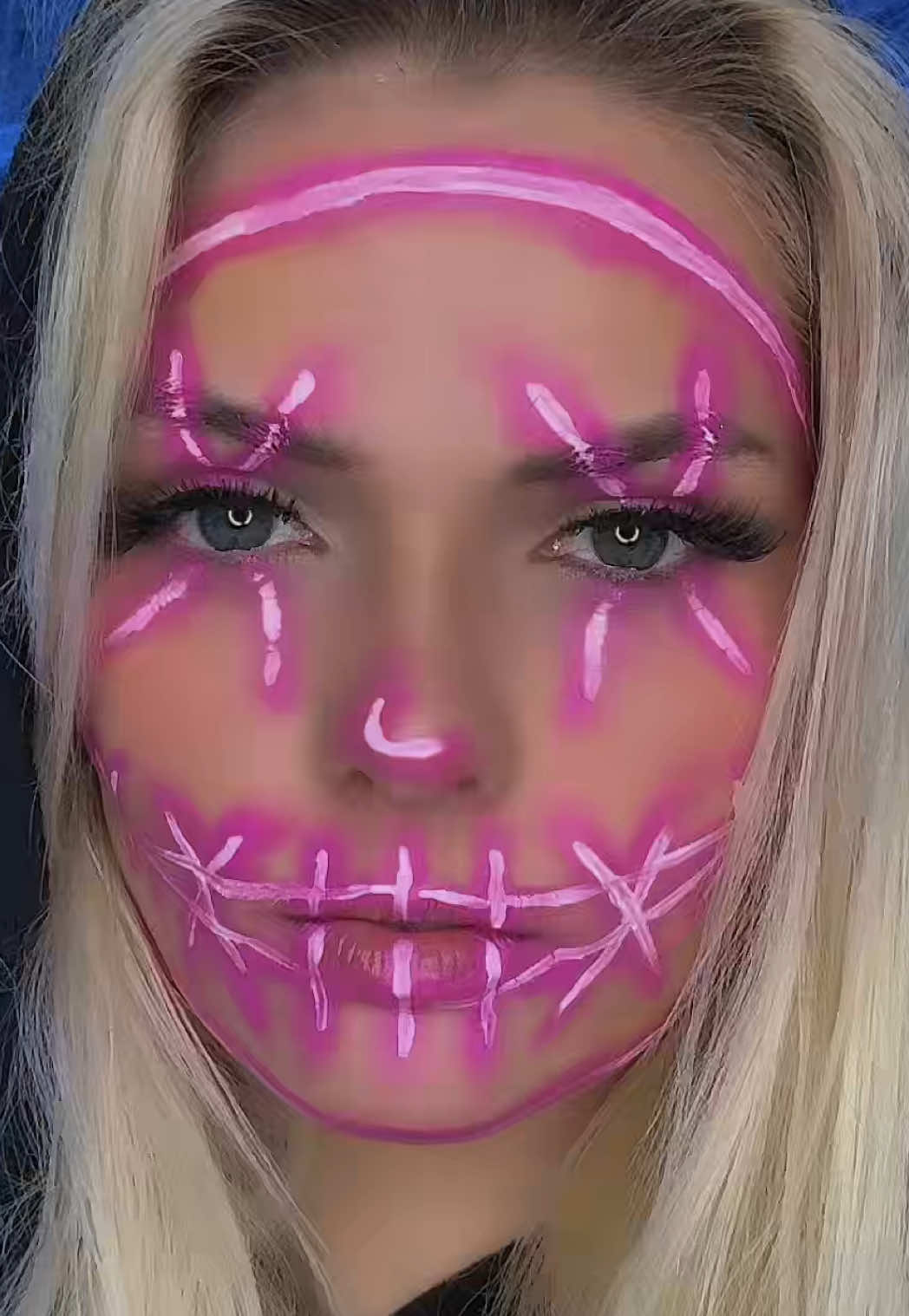 ! Warning flashing lights ! Tu as reconnu d’où vient d’audio ??  #makeup #halloweenmakeup #halloween #purge #makeuphacks 