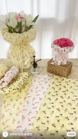 Giấy nhăn hoạ tiết