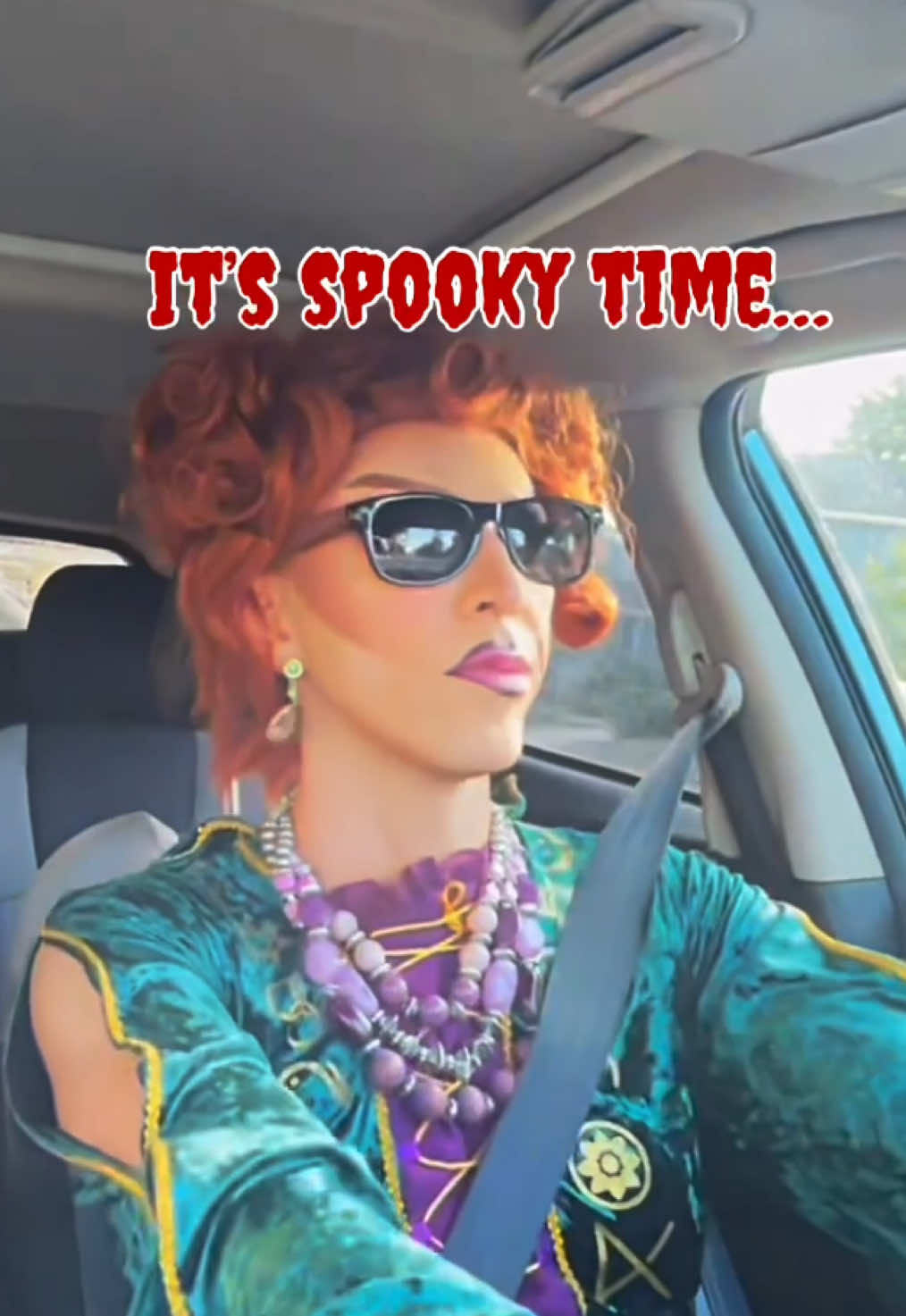 It’s spooky time. 🎃👻💀🦇🧙🏼#halloween #drag #dragqueen #dragtok #hocuspocus