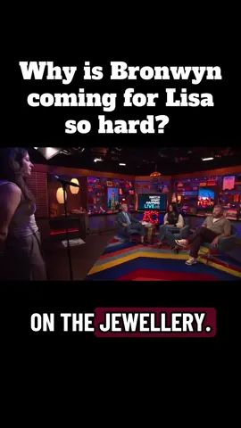 That damn necklace…😑 #rhoslc #realhousewives #housewives #realhousewivesofsaltlakecity #lisabarlow      