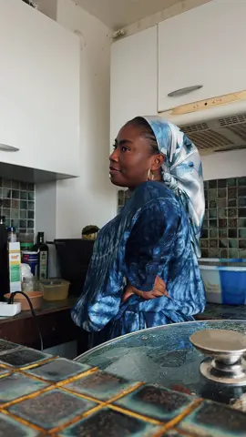 La maman de motema aussi ho 🤦🏿‍♀️ #restaurant #placali  #drole #fyp #pourtoi 