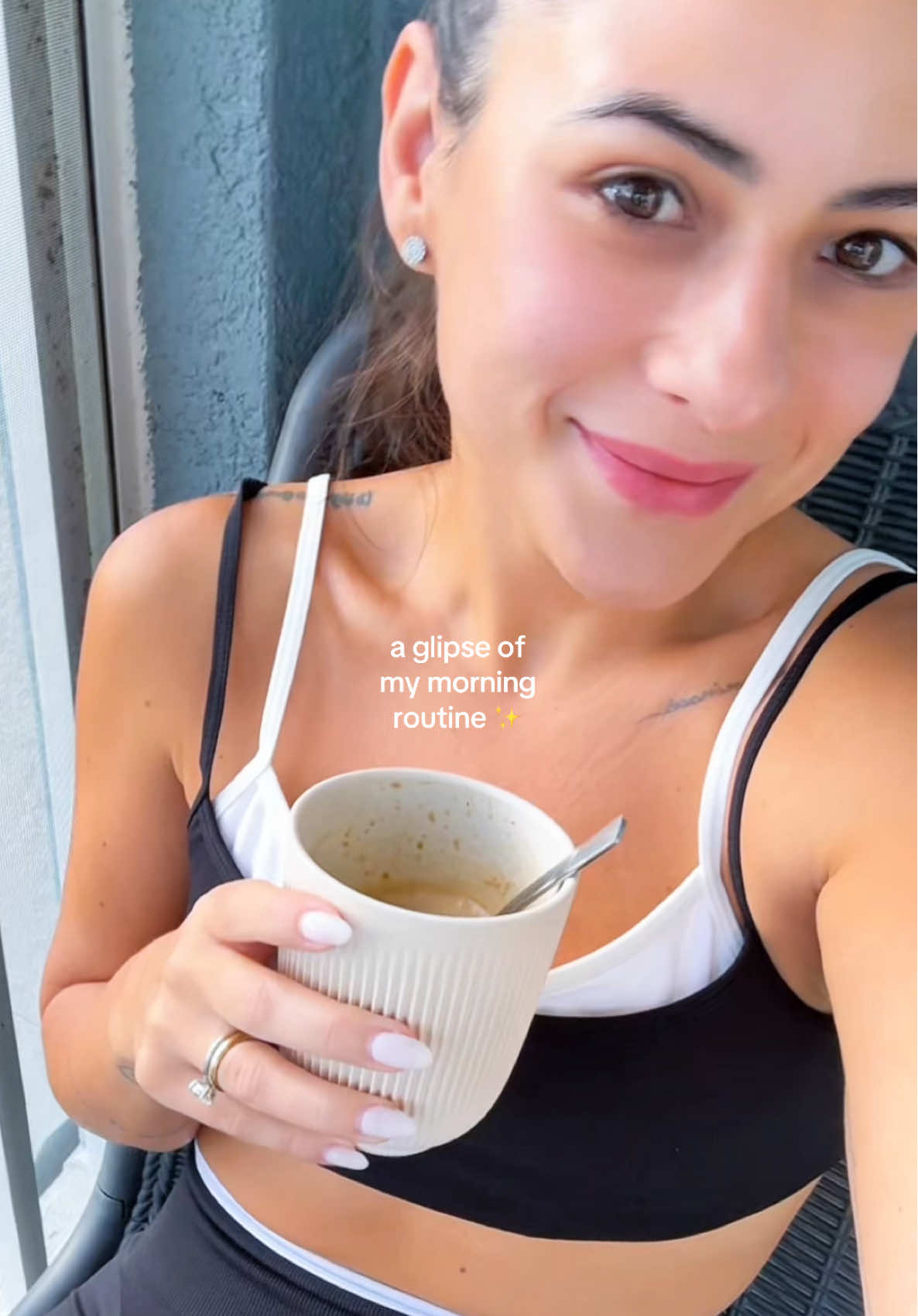 a glipse of my morning routine ✨ with the best way to start the day @CaffeineArmyUSA 🤍 . . . #morningroutine #boostenergy #coffee #caffeinearmy #adayinmylife 