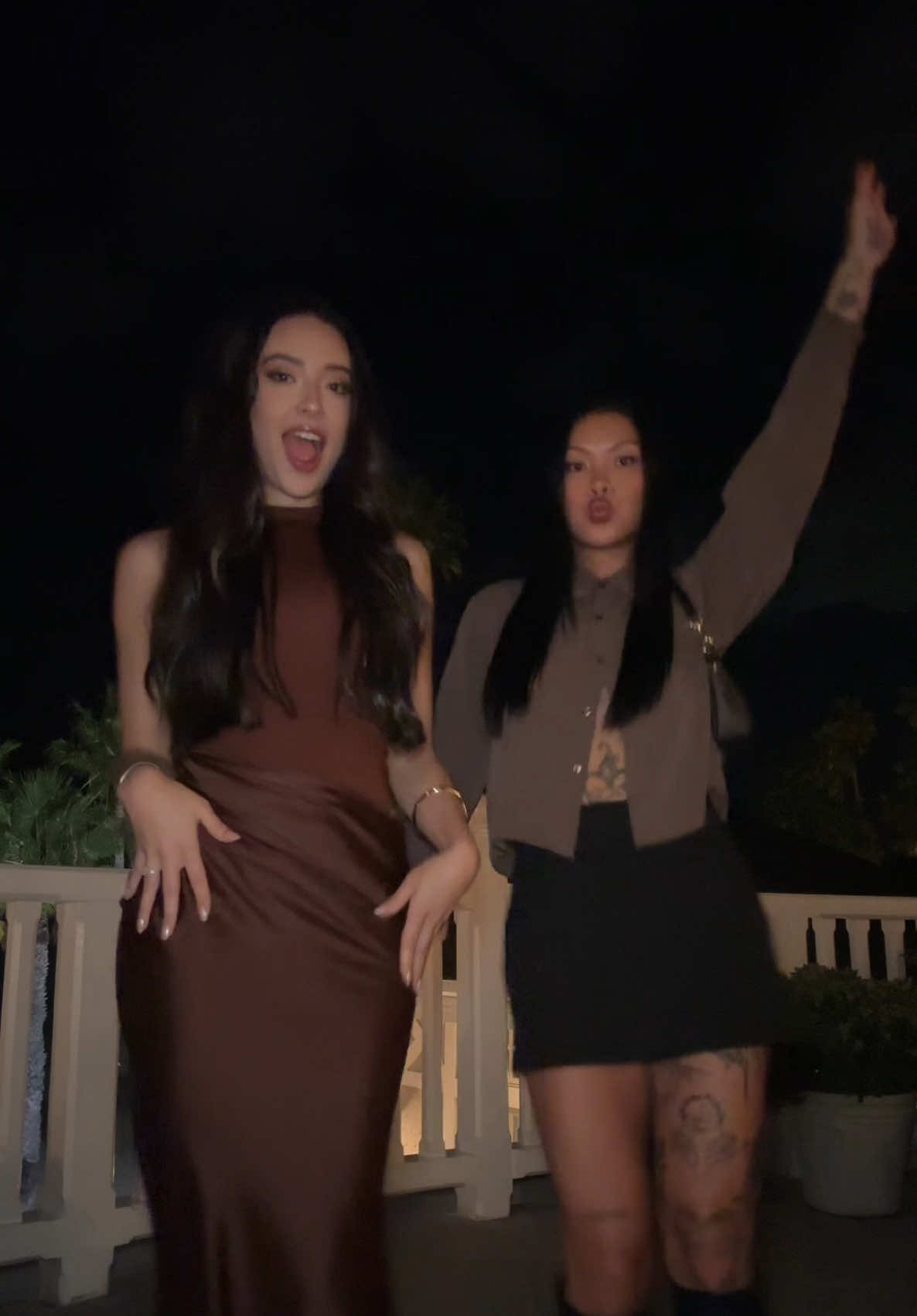 Outfit check being silly w @Jade #autumnfashion #fashion #dinneroutfit #influencerevent 