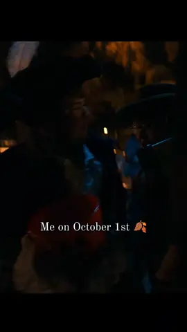 I love autumn 🔪🎃 #halloween #october #michaelmyers #efexmyers #fyp 