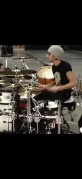 ZAYN The best drummer in the world 😂❤❤ #fyp #foryou #fypp #foryoupagе #zaynmalik @Zayn 