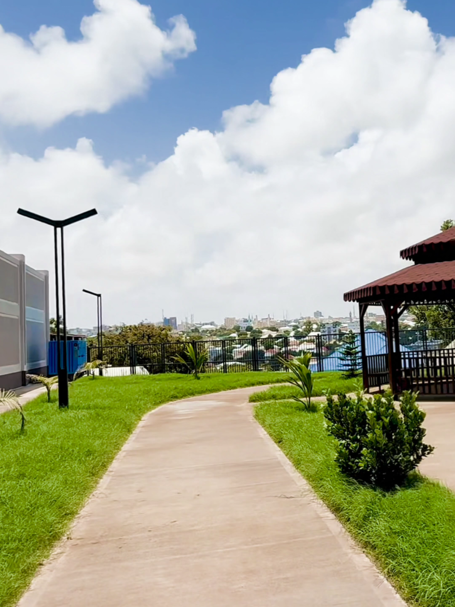 Guriga Ummadda Soomaaliyeed oo uu ka muuqdo is baddel weyn iyo u hagar bax biliceed!. Villa Somalia..🇸🇴