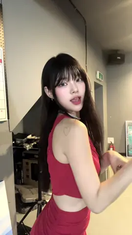 Red Mooo🐮💅🏻 #fyp #trend #dance #milkshake #dojacat 