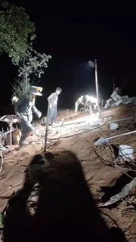 ညဆိုင်သမားအမှတ်တရရိုက်ဖြစ်ခဲ့တယ် အလုပ်အကိုင်အဆင်ပြေကြပါစေ😊ကြာရို