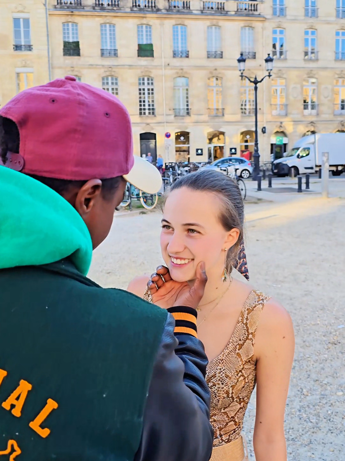 👁️‍🗨️✨ Le charme qui hypnotise les regards #fyp #foryou #viral #charmeur 