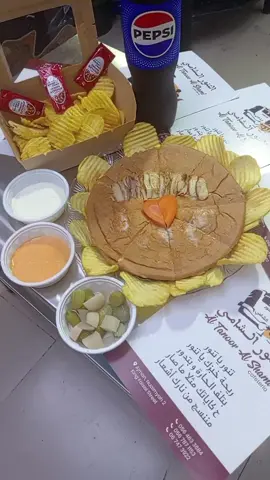 مطعم التنور الشامي#اماره عجمان شارع الملك فيصل يقدم اشها شاورما #وبروستد وجبات غربيه ٠٥٦٧٨٧١١٥٣ 