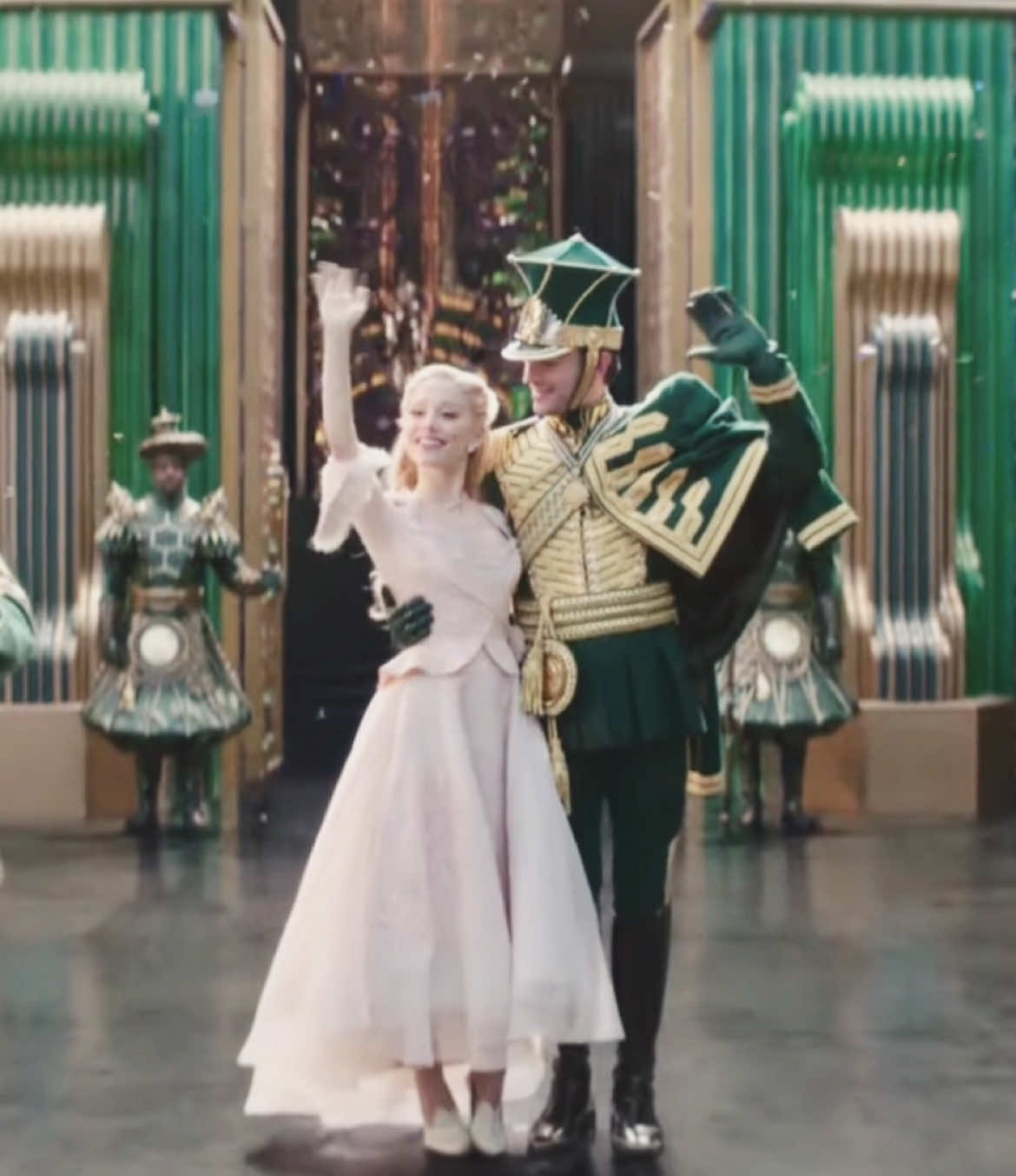 oh shes getting that oscar #arianagrande #edit #edits #wicked #wickedforgood glinda galinda 