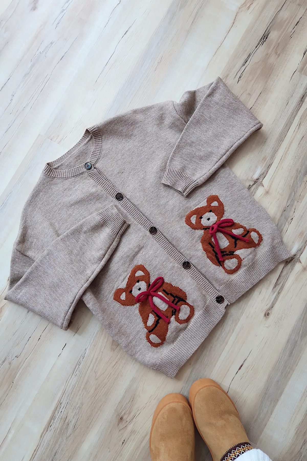Obsessed with everything teddy bears 🤎 Now available in our website: lifelivingal.com & tiktok shop in our bio!  #teddybearfashion #fallfashion #fallootd #houstonboutique #pajamaset 