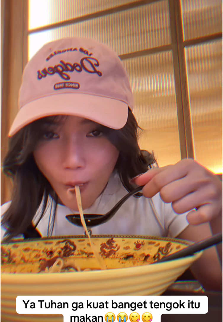 #CapCut mau dong ty😭😭#fuji #fujiantiutamiputri #fujianti #lewatberanda #masukberanda #fypviralシ #fyp #fujiantiutami #foryoupage #berandatiktok #jedagjedug #capcut_edit 