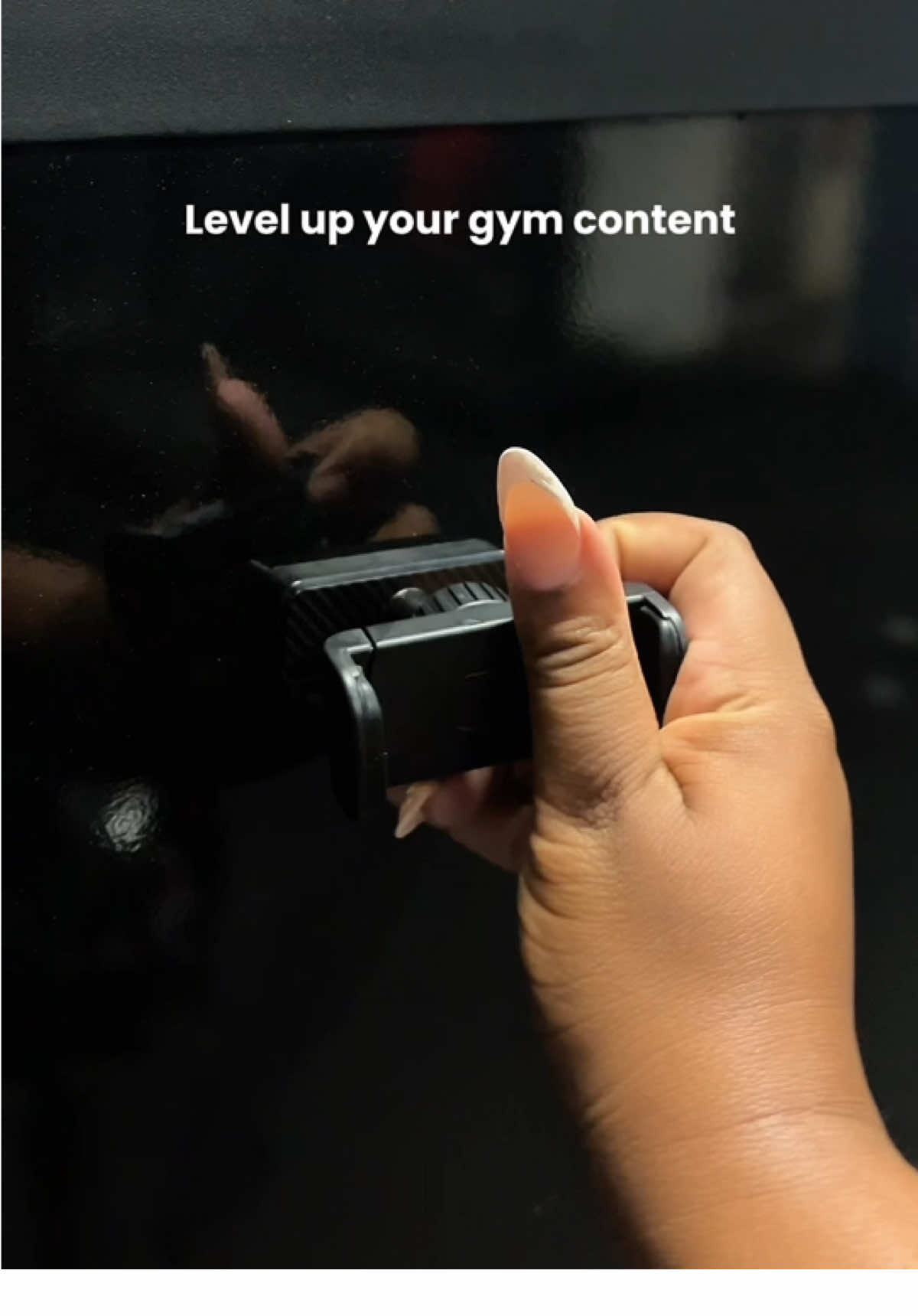 Filming your workouts just got 10x easier 😳📱.  ✅ Sticks anywhere ✅ Hands-free filming ✅ Perfect for workouts & content creators Now I can record every set without asking anyone. #gymhacks #fitnessessentials #contentcreator #GymTok #gyminfluencer 