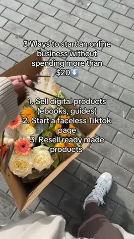 New month👀 👉🏽Grab The Digital Roadmap at the top of my page and get started today 📥Or DM me your insta name and I will message you  #howtostartanonlinebusiness2025 #facelessmarketingforbeginners #digitalproductsforbeginners 