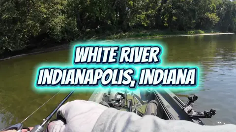 #fishtok #kayakfishing #indiana #fishing #riverfishing 