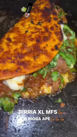 XL #birria #tacos of course it’s the #chefrockflavors way !! #fyp #food SHARE THIS MF 🙏🏾