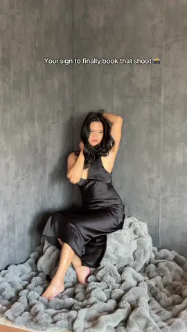 Booked this shoot for my birthday back in August but life got in the way… finally made it happen now and honestly, better late than never. Sometimes you don’t need a reason to glam up and capture the moment. If you’ve been waiting for a ‘sign’ to take those photos you’ve been putting off, this is it. Dress is from @ZARA #birthdayshoot #photoshoot 