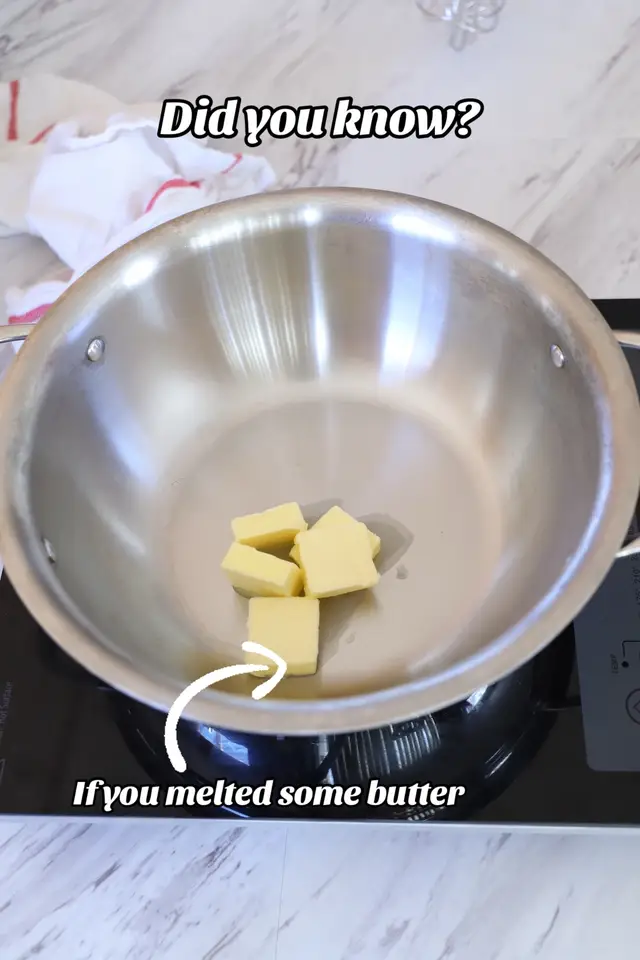 ✨ No cream, no heavy feeling — just a light & dreamy Alfredo in minutes! 🕒 With just 5 ingredients (+ salt and pepper) and in less than 15 minutes you’ll make a creamy buttery sauce without the need of heavy cream. If you are looking for a healthier option to your alfredo pasta night.. this is it👍. Ingredients ▢ ¼ cup butter ▢ ¼ cup all purpose flour ▢ 2-3 cloves garlic minced ▢ 2 ½ cups milk ▢ 1 ½ cups parmesan cheese ▢ salt and pepper to taste Check the full recipe on amiraspantry #lighteats #alfredosauce #pastanight 