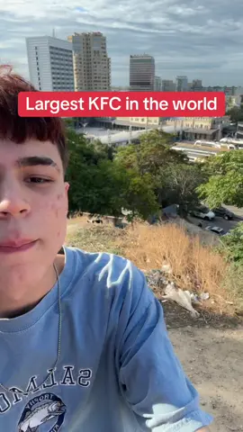 I cant find where the largest is now #baku #kfc #fastfood #azerbaijan #Foodie 