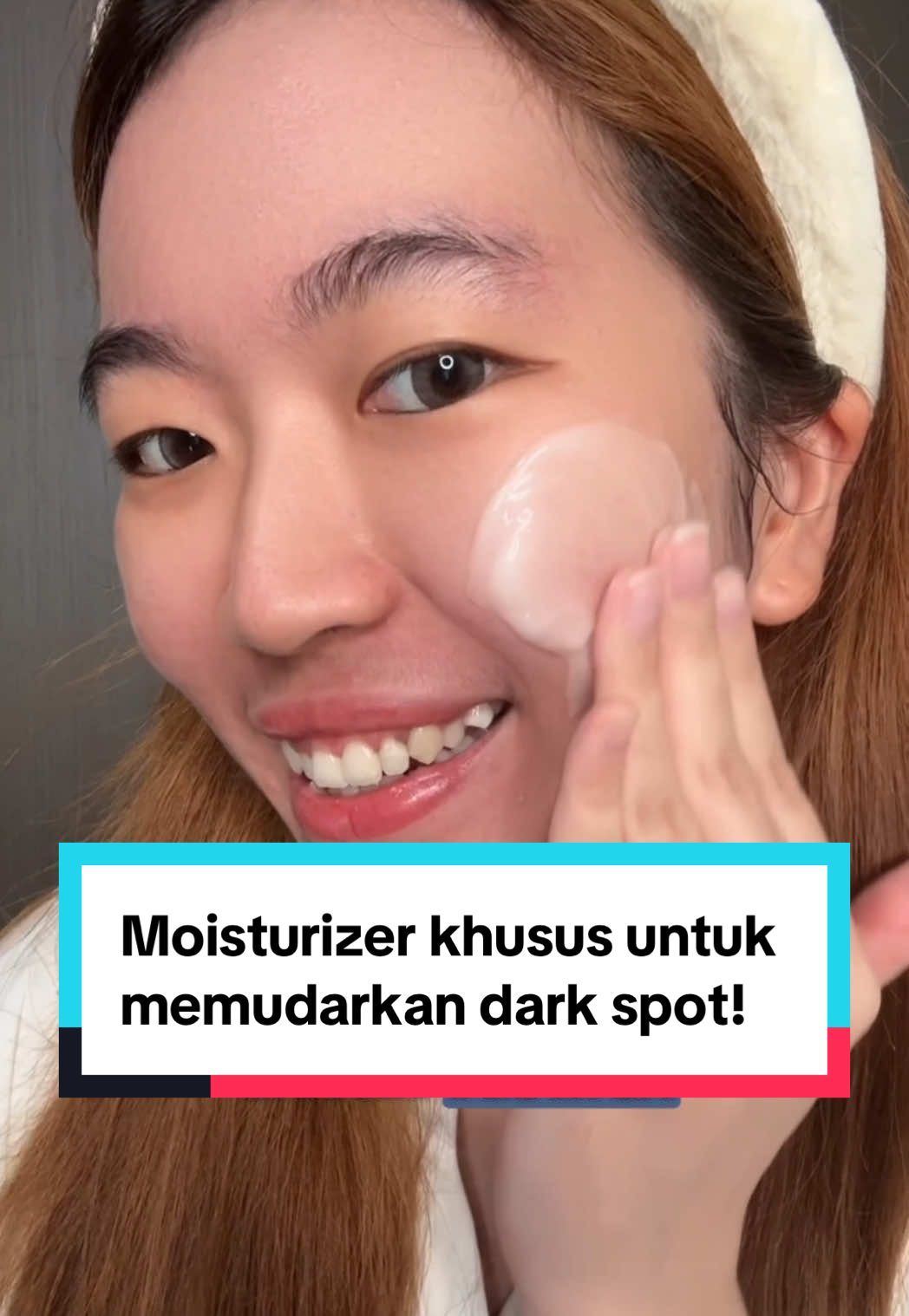 WAJIB PUNYA! Kulit glowing, cerah + bekas jerawat memudar pakai @msglow.beauty moisturizer 😍✨ #MSGlowbeauty 
