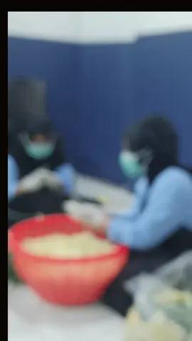 tim Persiapan potong potong dan potong😄😄 nb: semua properti yang di gunakan sudah ter sterilkan ya kaka .. salam persiapan☺️🙏🙏🙏 #mbgjember #mbgalqodiri #badangizinasional #brokoli🥦 