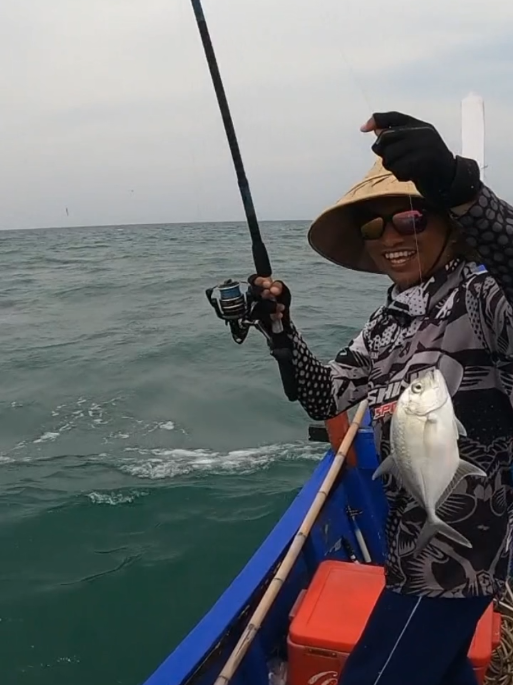 Panen strike...‼️Senang Nya mancing baby GT di rumpon dangkal