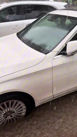 Tháng này lại ăn bánh mì thay cơm rồi ạ! Mới mưa đã lụt rồi Hà Lội ơi !