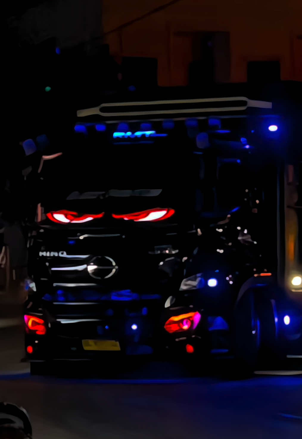 Pemain A1🫵🏻#rmtgroup #blackphantom #hino500 #modifikasi #trukaceh 