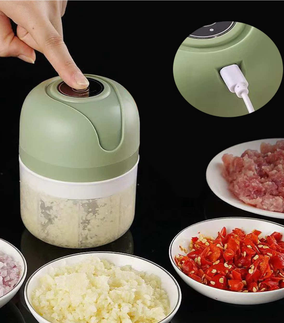 🔪⚡ Mini Processador Sem Fio 250ml: tritura alho, legumes e temperos em segundos, com praticidade total! 🥕🧄 Link: https://s.shopee.com.br/7AUbOYXUQp #triturador #processador #mini #cozinha #shopee 