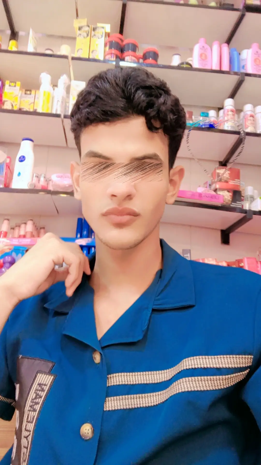 لآ آسـتطـيع تٌخـلُيَصٍ نْفَسيَ منْ آلشـعور بــآنني لسـت في آلمـكآن آلمـنآسـب.......