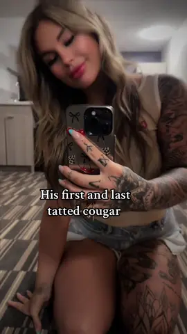 Chilllll🤭#actup #tatted #cougar #glorilla #funny 