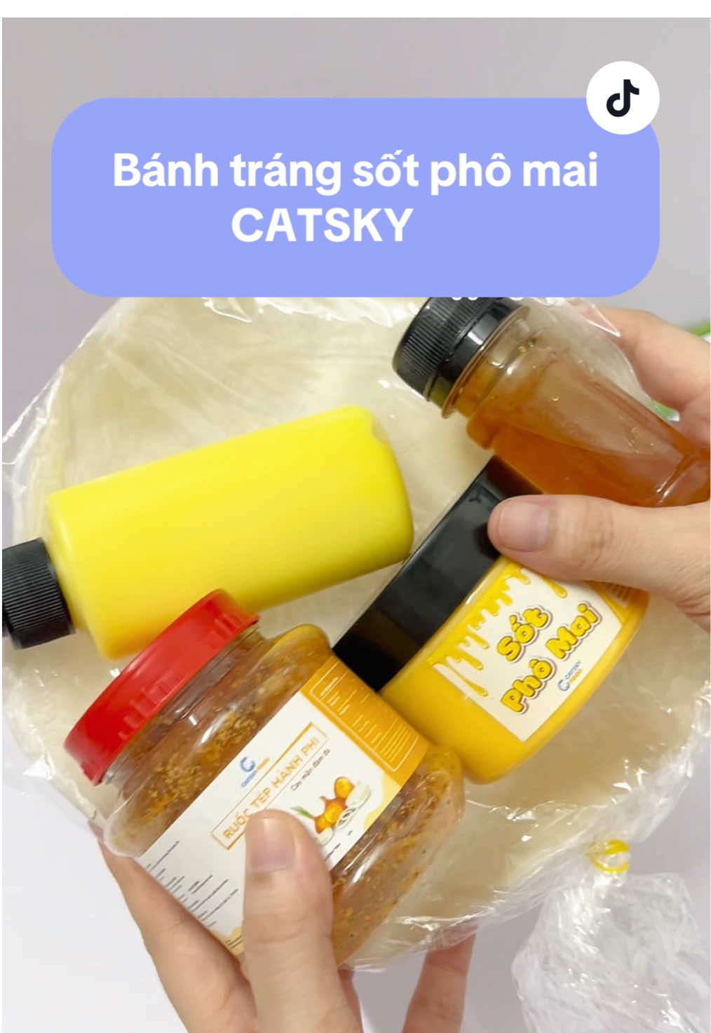 Thử ngay combo sốt phô mai tươi nhà Catsky đi mấy bà. Đảm bảo ăn một lần là ghiền luôn #catsky #anvatcatsky #banhtrangphoisuong #sotphomaituoi #catskyfood 