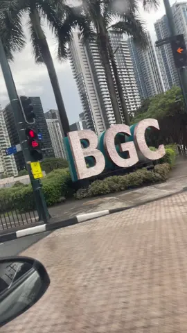 Prank your friends na nasa BGC ka! #fyp #roadtrip #prankvideo 