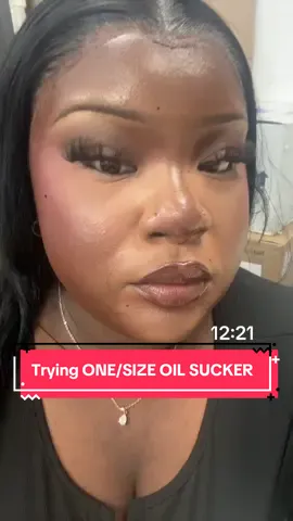 Hey Pookies, so I tried the @ONE SIZE BEAUTY OIL SUCKER primer. When it first went on, I enjoyed how my pores disappeared and how matte it was. I didn’t really like putting product on top of it because it was a little bit more harder to blend out my foundation. I did tried a few times before I decided that it was no for me, because I get kept getting the same results. I have extremely oily skin and I thought that it would’ve toned it down and it didn’t especially around my nose. It just looked like a puddle of oil. #mak#makeupartistk#makeupreviewE#ONESIZE
