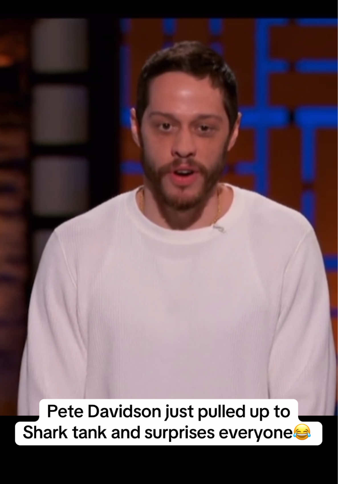 Pete Davidson promotes his company DoubleSoul on Shark Tank and everyone is loving it 😂🙏 #sharktank #petedavidson #clips #funny #fyp 