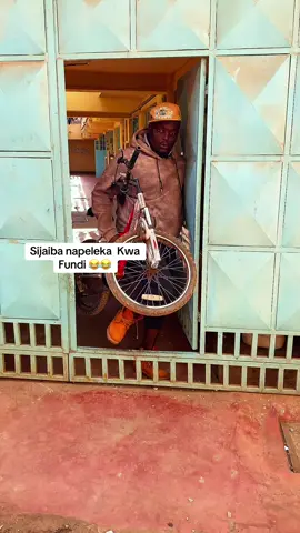 Sijaiba napeleka  Kwa Fundi 😂😂#itsthebouncer #trend #viral #trendingvideo #for  @Ebube  @SYDNEY 🕊  @warui.austin 