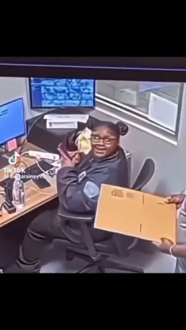 Dang was he bogus for doing that? 😂 #BlackTikTok #funny #funnyvideos #fyp #fypシ #fypシ゚viral #work #caught #caughtoncamera #caughtin4k 