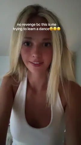 It’s like a curse #cantdance #dance #tiktok #trend #fyp 