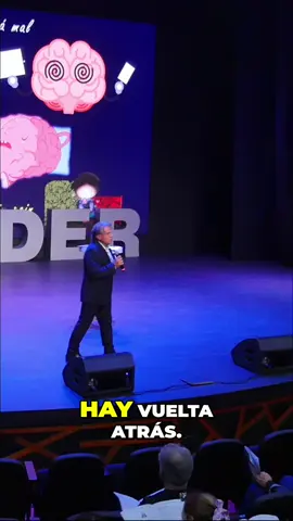 La inteligencia artificial ya está cambiando la forma en que aprendemos. ¿Crees que es una amenaza o una oportunidad para la educación? #InteligenciaArtificial #IAEnLaEscuela #FuturoDeLaEducación #TecnologíaYAprendizaje #IARevolución #EducaciónDelFuturo #InnovaciónEducativa #MotivaciónDiaria #AprendizajeDigital