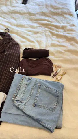 Outfit pour la rentrée des classes 💕dites-moi si vous voulez des réfs 🫶🏾#outfit#hijabstylist #pourtoi 