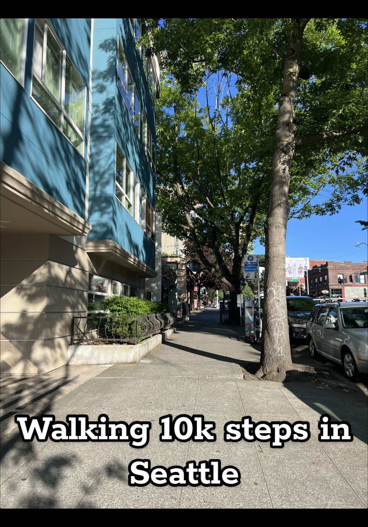 Try to walk 10,000 steps in Seattle with me!🚶🏼‍♀️💛 #10kstepsdailychallenge #walking #plussize #seattle #BrandiL 