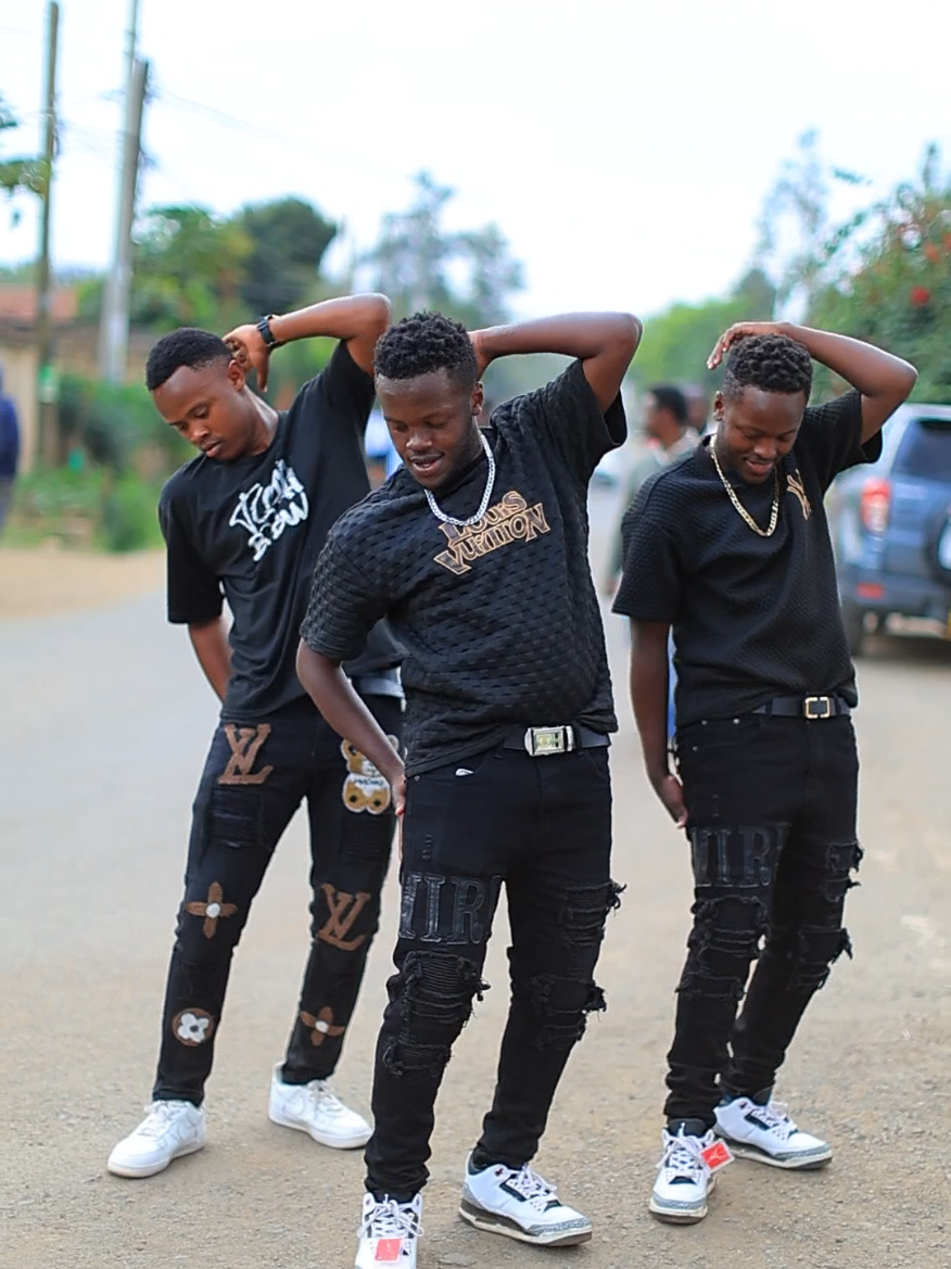 Tera Ghata mix 🔥 💯. Anyway our first trial 😁  . . W//@manuto  . . inspo by @KAPLAS MJ  . . #remikd12 #foryou 