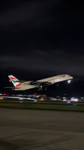 British Airways Taking off 🙌🏻 @British Airways #fyp #a380 #aviation #planespotting #britishairways  @Capt. Meddy👨‍✈️🛫 @jasperdlcrz ✈︎ @pawixx @Capt. Crazy @jeep.poy @ianspotter26 @Jjjammm @𝙹𝚘𝚕𝚊𝚗𝚍 𝙶𝚎𝚛𝚘𝚗𝚒𝚖𝚘 @benny @Captain Skylit @gespottervey @Jhobai @Laanceeey. @Ser Charles @serdrew_ @speedyjordi 
